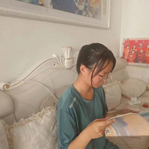 天山第四中学.八年一班暑假阅读实践作业。阅读能致远，书香能修身