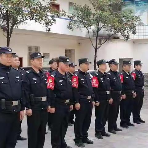 上栗巡警巡防：励志竭精做好“十九届六中全会”安保工作