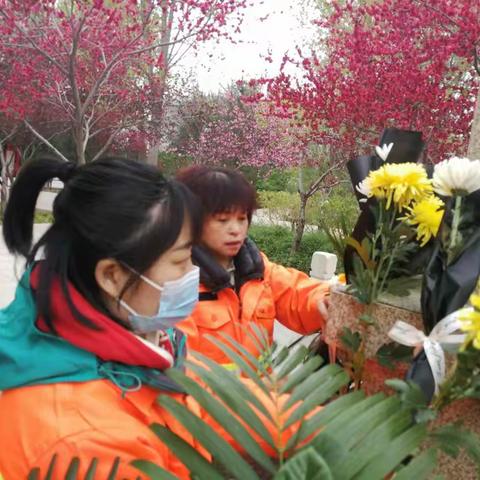 市环卫处开展“缅怀革命先烈，担当历史使命”清明祭扫活动缅怀革命先烈