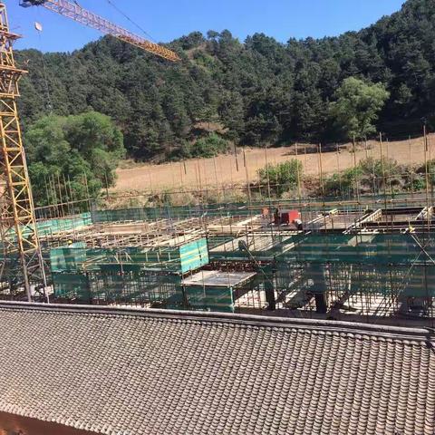 付家店中心校期盼已久的教学楼已经进入主体建筑阶段