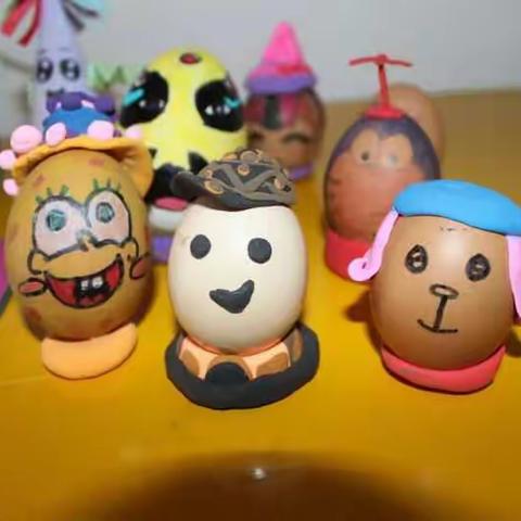 经济发展区中心小学举行清明节作品展
