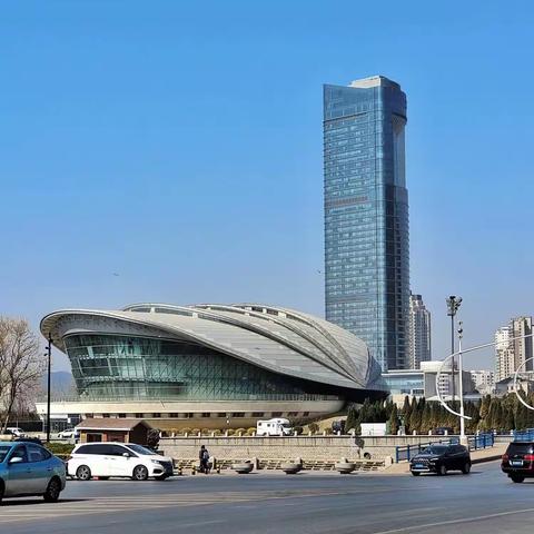 周日快乐徒步拾趣。