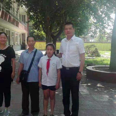 拾金不昧好少年 我为创城来添彩 