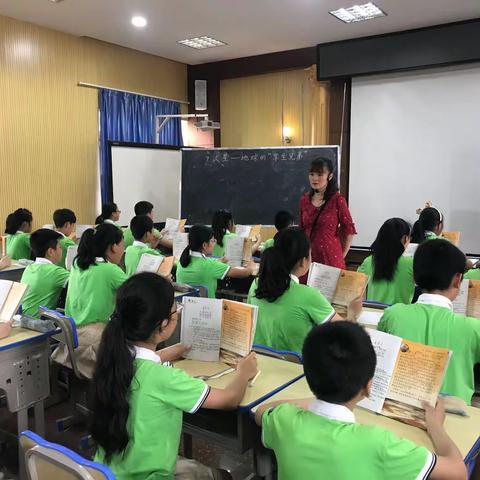 台上三分钟  台下十年功——东环路小学“青蓝工程”徒弟汇报课评比活动