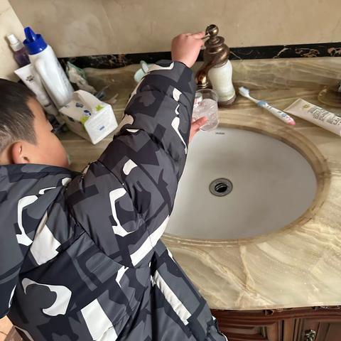 球哥之实验～倒立不漏水