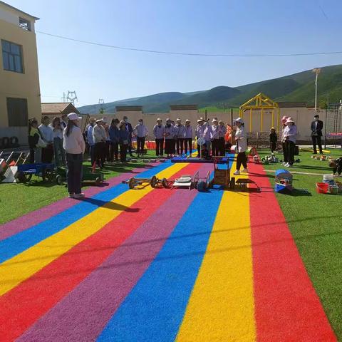 门源县幼儿园西部集团在上铁迈幼儿园观摩活动