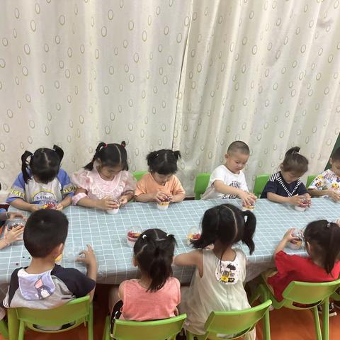 🍉不负今“夏”、暑”你精彩—小四暑期班美食小制作：椰奶冻