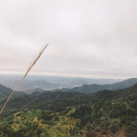 秋登石人峰（石人宫)