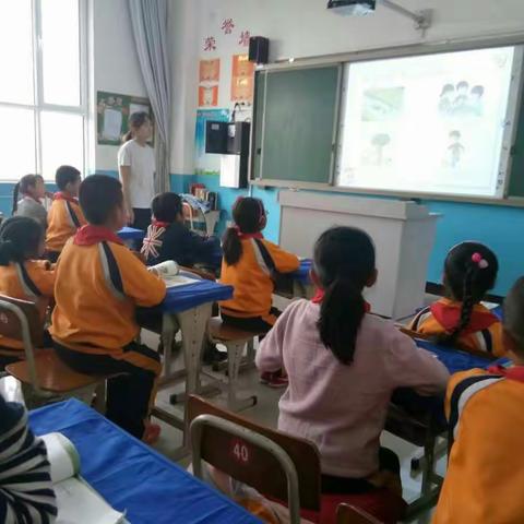 海南区教研室莅临我校听课指导工作