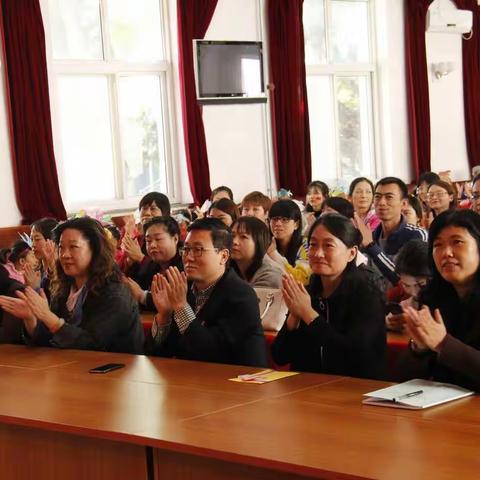 昌平区实验学校一年级“十月向祖国妈妈献礼”汇报演出活动