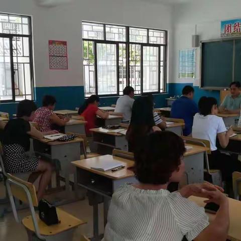 “勇当先锋，做好表率”专题学习活动4--中共崖州区中心学校第一支部