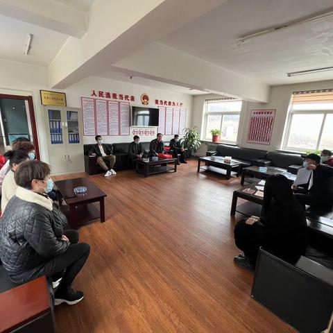 上马镇组织人大代表、政协委员参与社会调查问卷