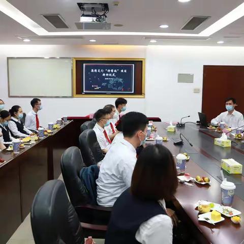 荔湾支行举行新员工拜师仪式，发挥骨干“传、帮、带”作用