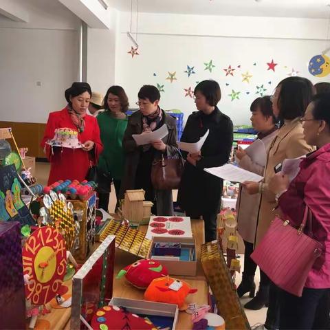 红寺堡区第二幼儿园教师自制教玩具展评活动