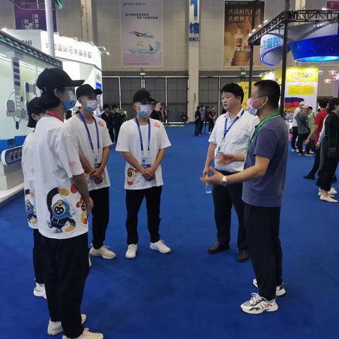 畅意游消博，青年勇担当