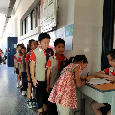 巧手画小报、月圆人团圆——汝阳县第五实验小学三3班手抄报社团