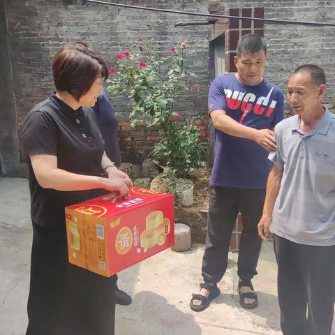 市委常委、统战部部长杨振宇到西平罗乡走访慰问退役军人