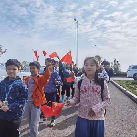 庆祖国生日 享丰收喜悦