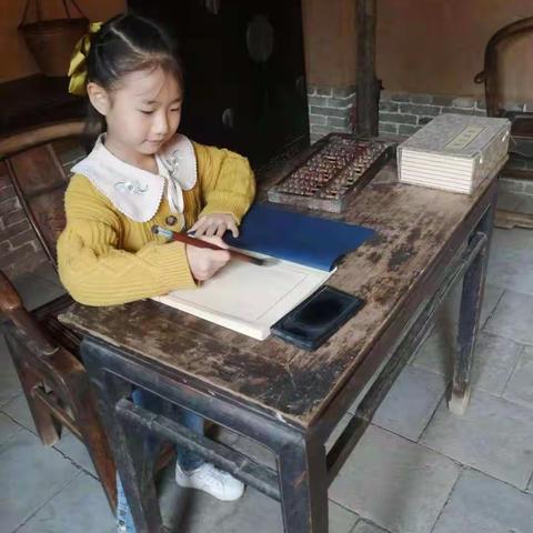 学会感恩                              范公小学二5班                   李晨钰