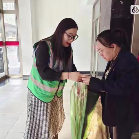 垃圾分类  巾帼先行