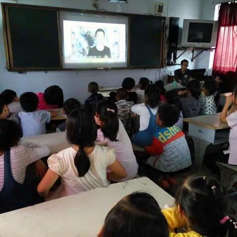 柏苑于楼小学观看开学第一课