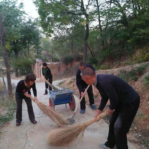 李家垣村第十一个义务清扫日