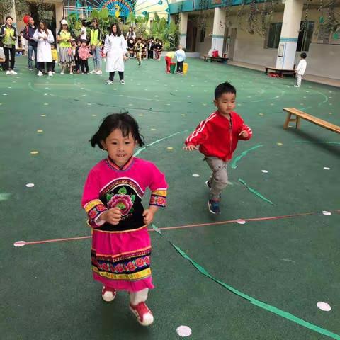 官渡区幼儿园小一班——《体能测查》