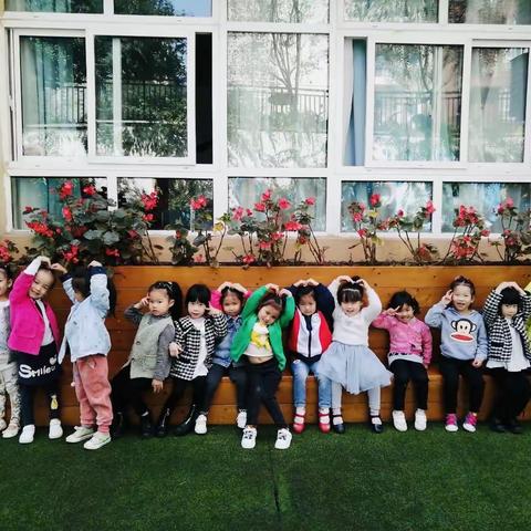 重庆市渝北区立人附属幼儿园中三班10月纪实