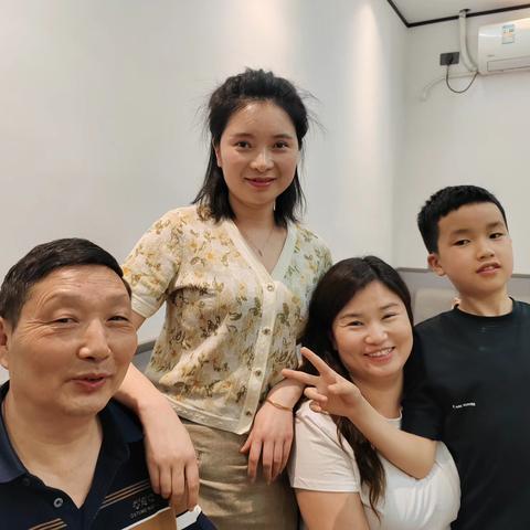 家俊，生日快乐
