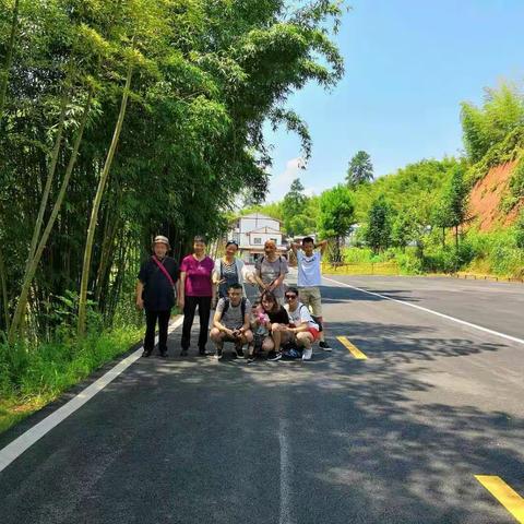 团队旅游去贵州，登山给我留下美好的印象!2○丨8年8月24号，