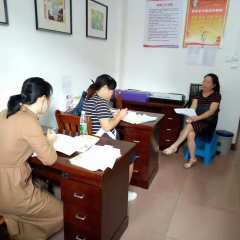 集体备课集思广益，领导听课引领成长