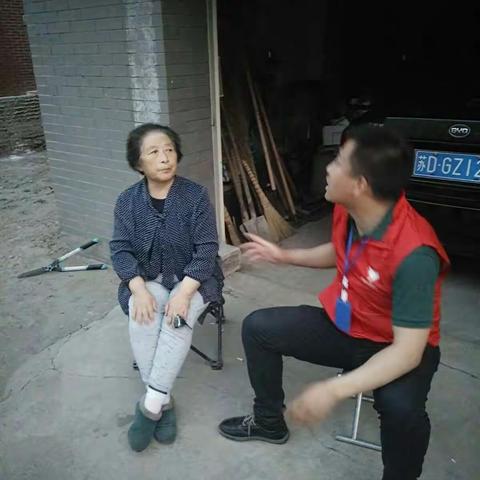 走在网格~贴近群众~弘扬正能量
