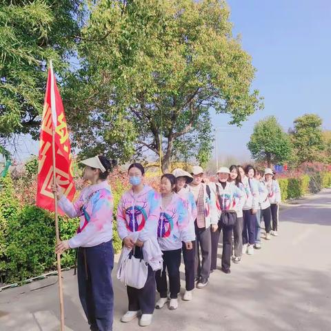 沐浴春光里 洋溢青春梦—育红幼儿园教职工春游活动