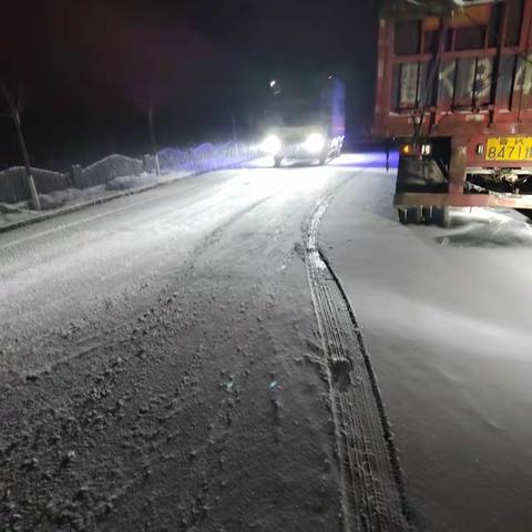 寿阳公路段闻“雪”而动 保障畅通