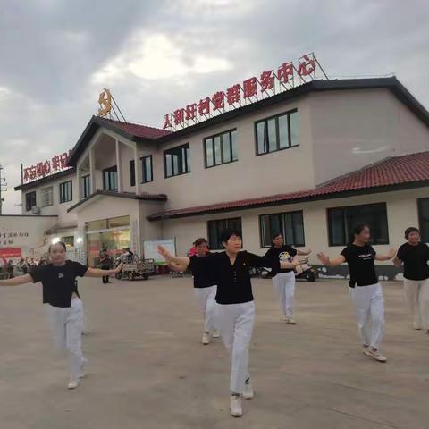 我在文明实践站过中秋--人和圩村