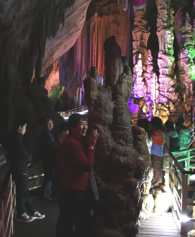 北京房山区石花洞一日游!
