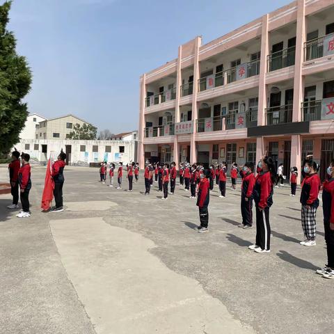 “喜迎二十大，争做好队员”——长垣市丹庙小学入队仪式