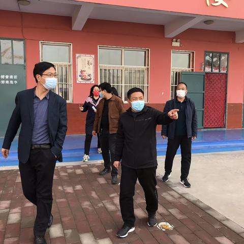 临漳县教育体育局对第三小学疫情防控工作进行再督导