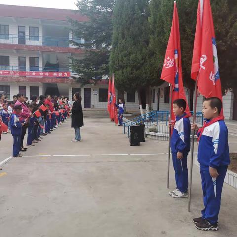 献礼国庆，家校共育——曲峧小学国庆之际家长会活动纪实