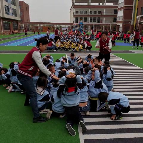 “地震来了，我不怕”迁西县北岸新区幼儿园地震逃生演练活动掠影