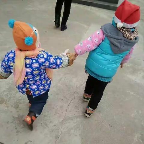 李依格和两个弟弟的幸福时光