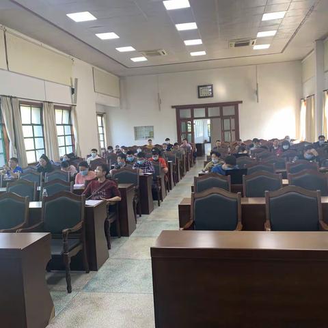 五指山市设分会场收看全省“海政钉”系统培训视频会议