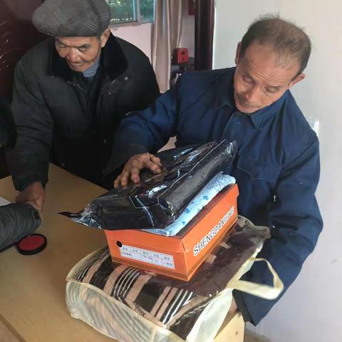 【珠田乡敬老院】以旧换新！发放保暖内衣、加厚睡衣、鞋子等！