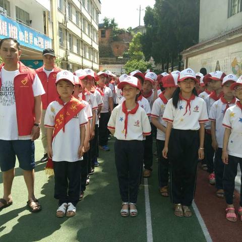 宁师附小四年3班家长进课堂之参观科技馆协助交通篇