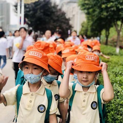 “初遇小学，畅享未来”——宝鸡高新慧佳幼儿园参观小学活动