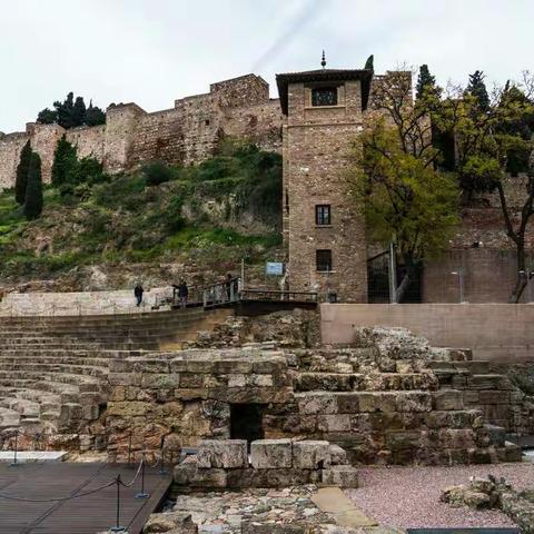 Malaga 我们又去了美丽的山城Ronda.