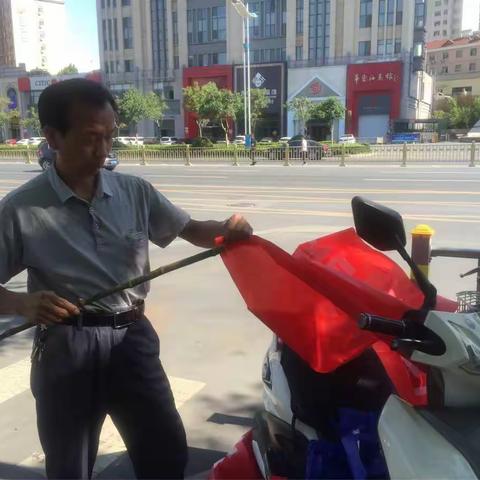 燕山街道燕南社区经十路两侧加大宣传力度