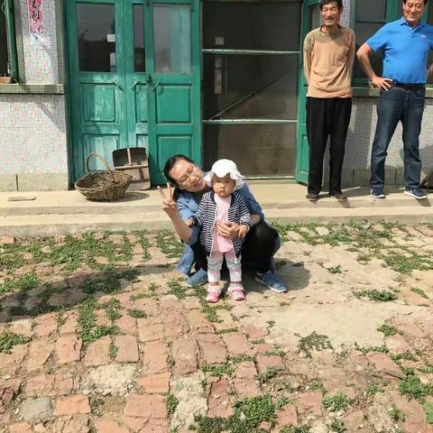 踏上了母亲的故乡热土……