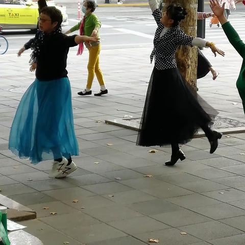 蓝色胖海