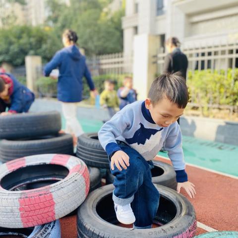 「笛迪香奈公馆幼儿园」1-J班十一月总结